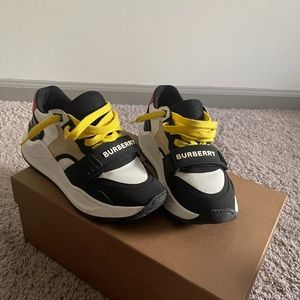 Burberry size 36 sneakers